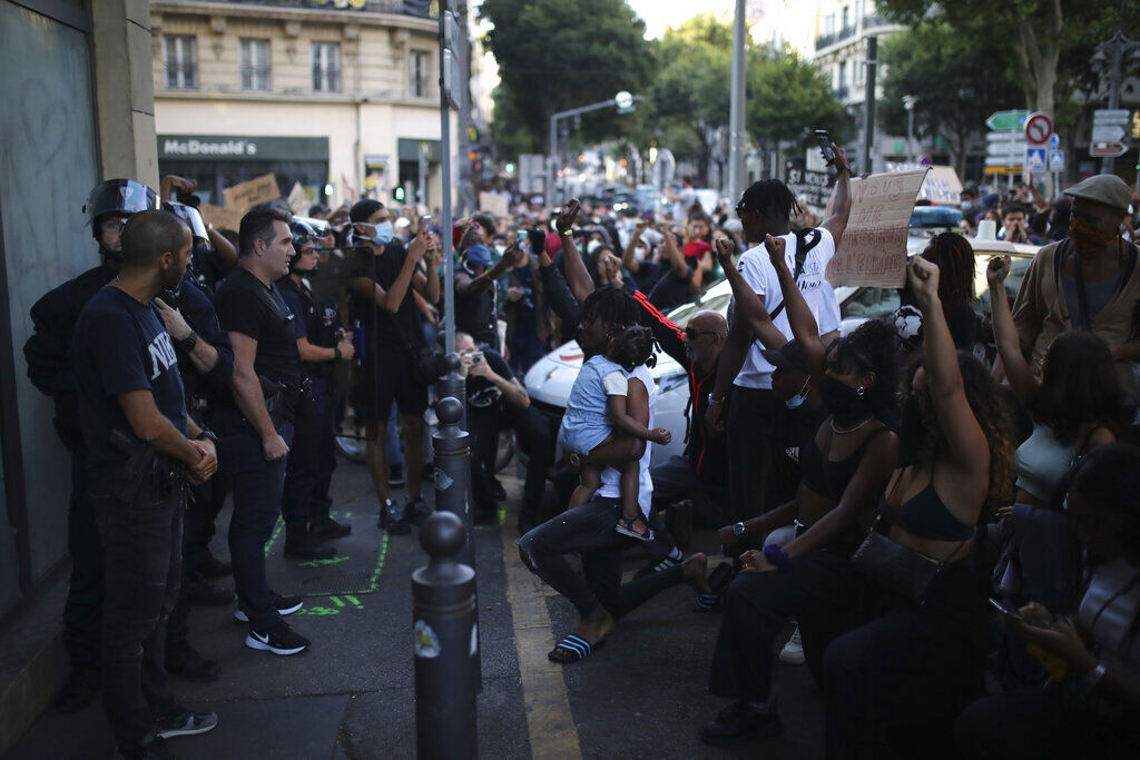 APTOPIX America Protests France